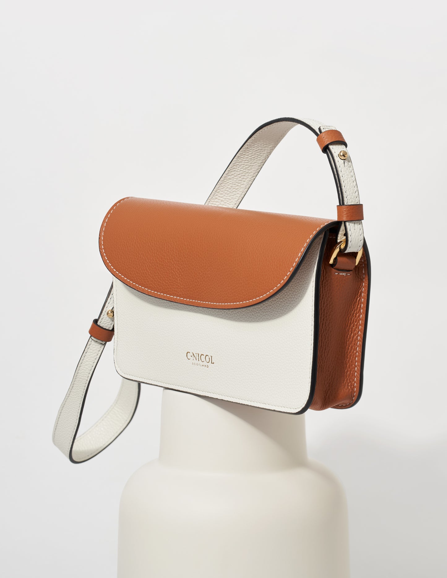 CNicol White and Tan Leather Kate Bag on White Base
