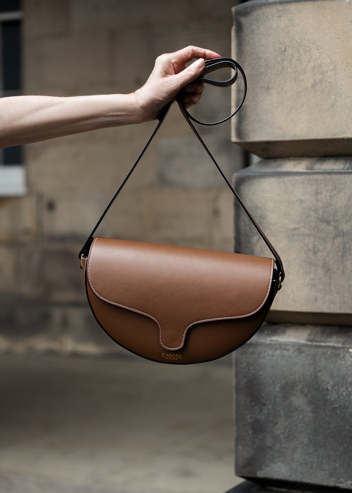 Lily half moon 2.0 - tan